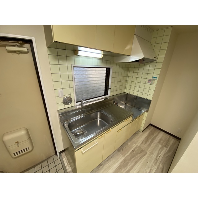 ロイヤルハイツ大島303号室 キッチン