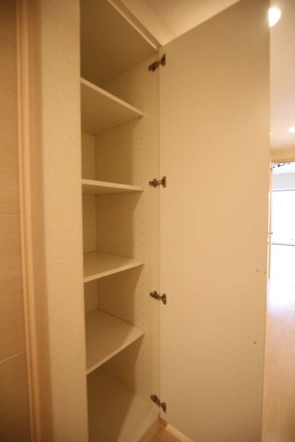 エルザ世田谷1階 収納