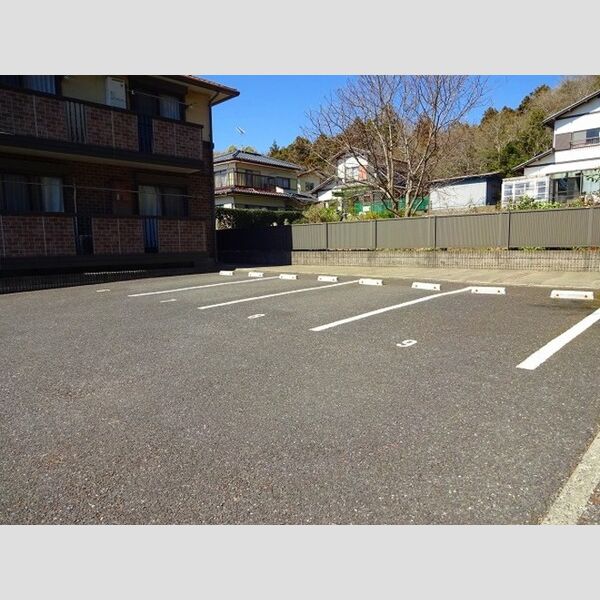 サンヴィラージュ　D102号室 駐車場