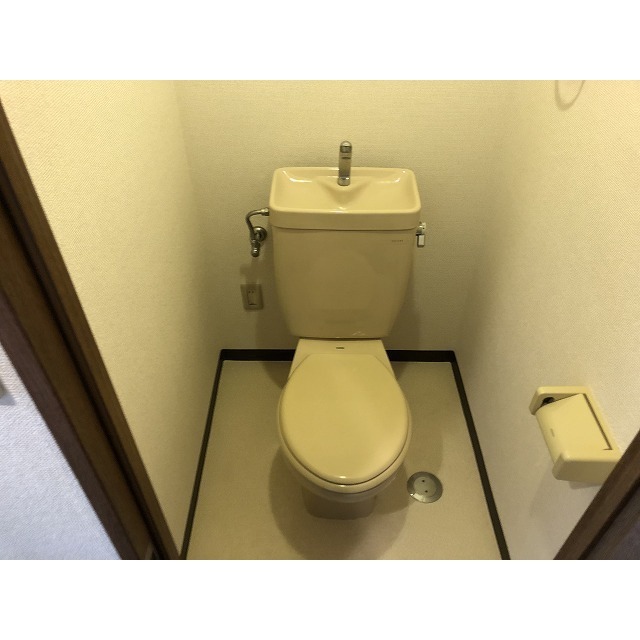 ＣＲＥＳＣＥＮＴ　ＭＯＴＯＮＥＳ 内観