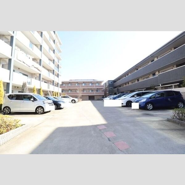 アンクレージュ 駐車場