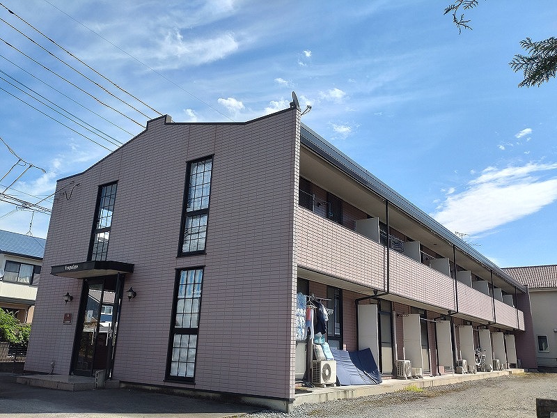 レオパレスヴェルドミールの外観画像