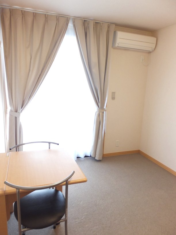 レオパレスクローバー リビング