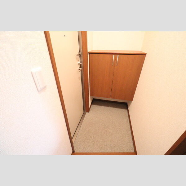 ウエストエーデル 玄関