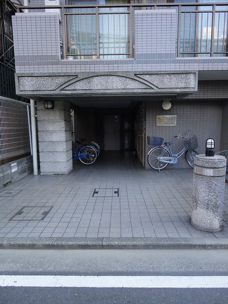 ナイスアーバンスピリッツ横濱吉野町405号室 エントランス