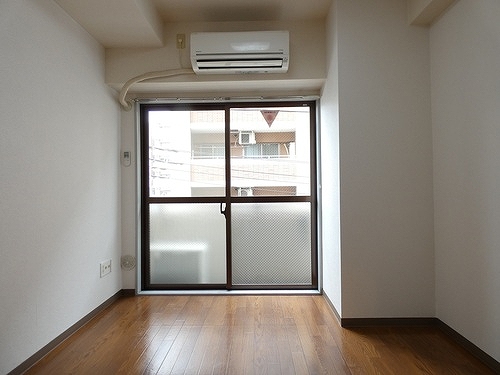 アーバンヒルズ吉野町 洋室