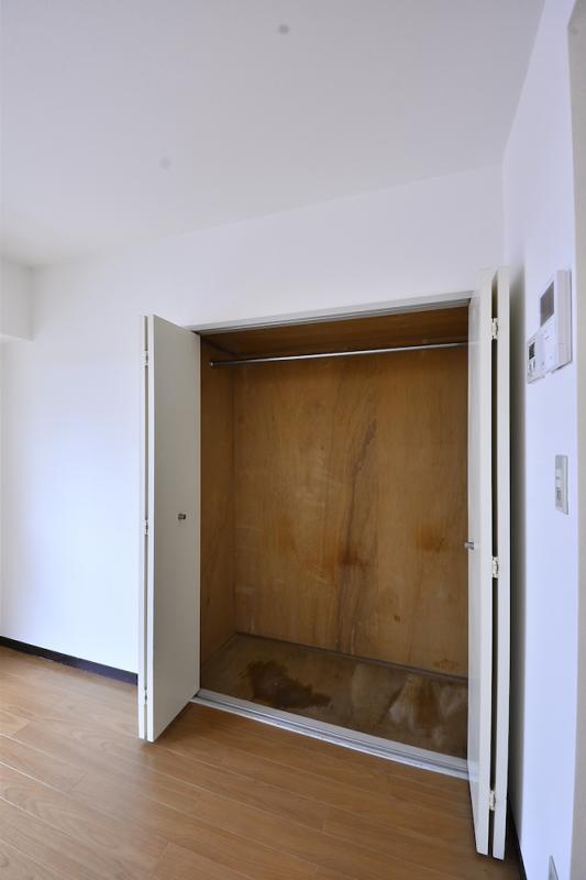 オークボニュープラザ3階 玄関