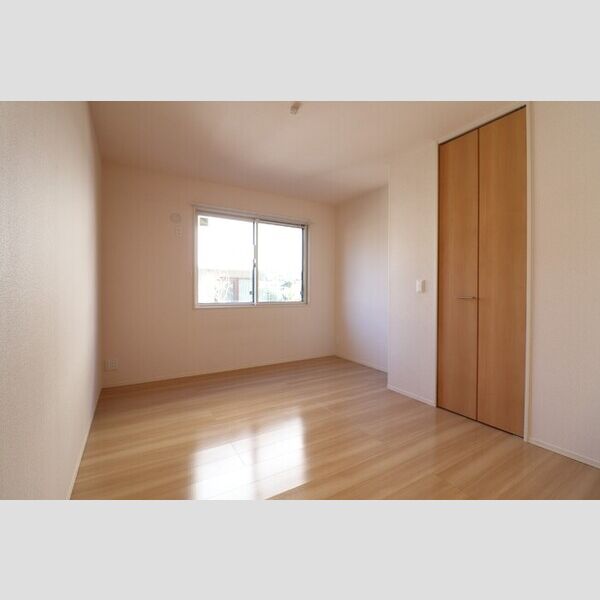 イー・エフ・レーヴ101号室 ★洋室6.6帖★