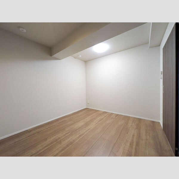 サンジョイアゼロ611号室 洋室5.7帖