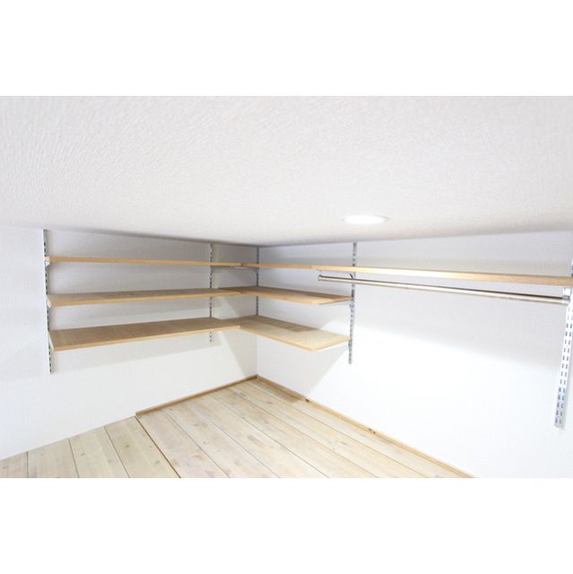 アクセス札場町 内観