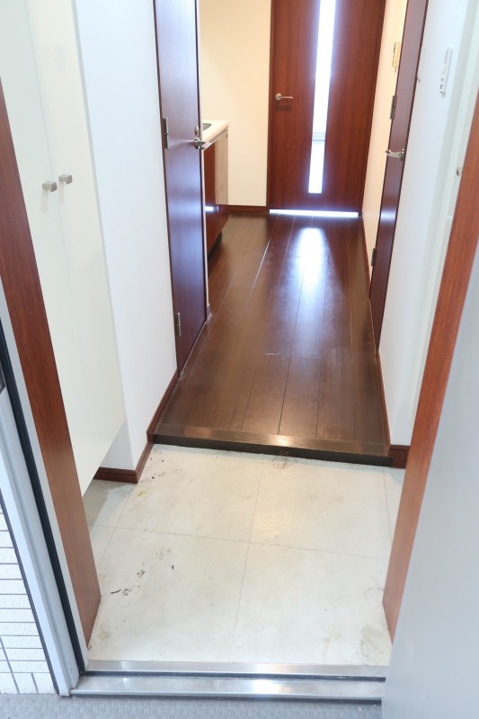 アーデン北沢 玄関