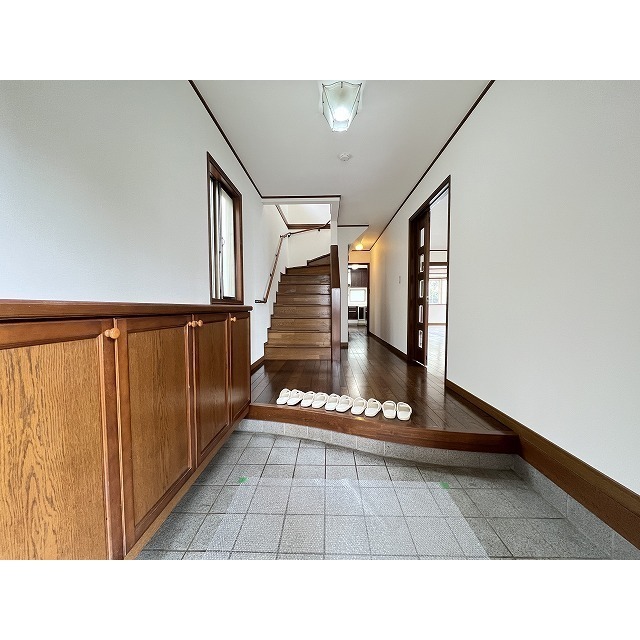 尾山台スクウェア B棟 広々とした玄関♪