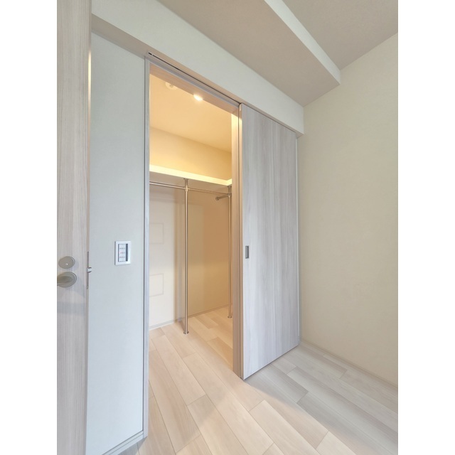 ザ・パークハウス横浜川和町フロント 洋室5.5帖　WIC　2026年2月撮影