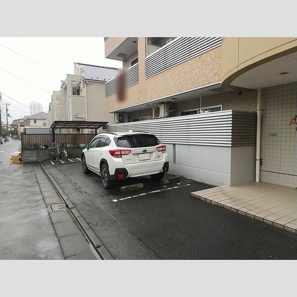Amenity Court 駐車場
