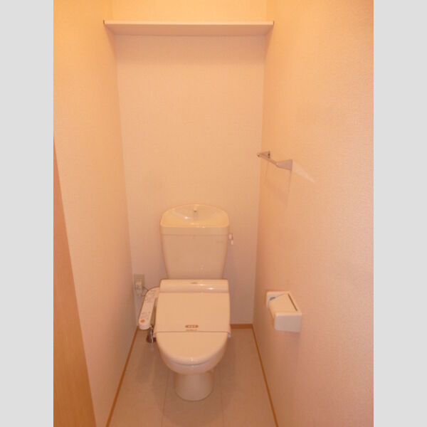 サンハイツ201号室 温水洗浄暖房便座