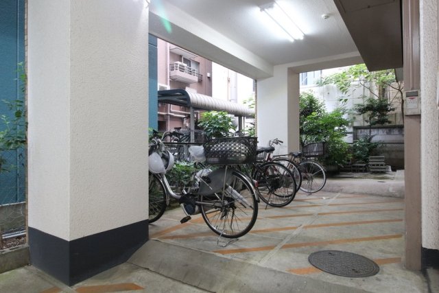 ライオンズマンション板橋第弐4階 駐輪場