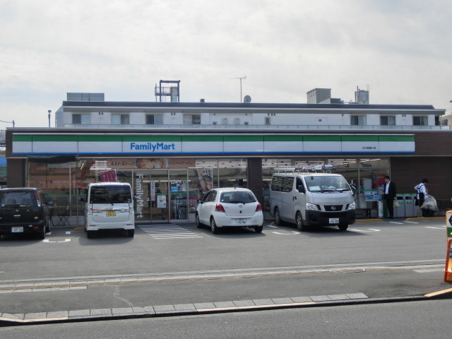 トラストコート立川0202号室 【コンビニエンスストア】ファミリーマート立川南通り店まで368ｍ