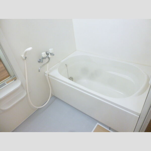 アルファークレスト 追い焚き給湯機能付き浴室