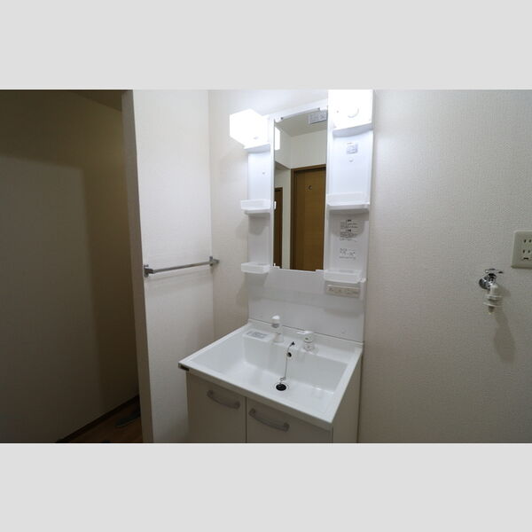 ハイカムール園生 洗髪洗面化粧台