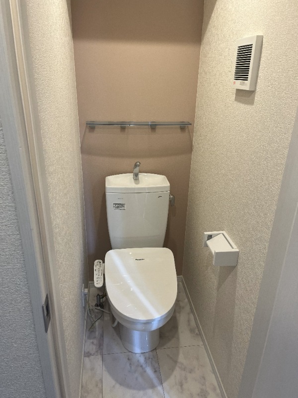 ユナイト根岸チェイルリー1階 トイレ