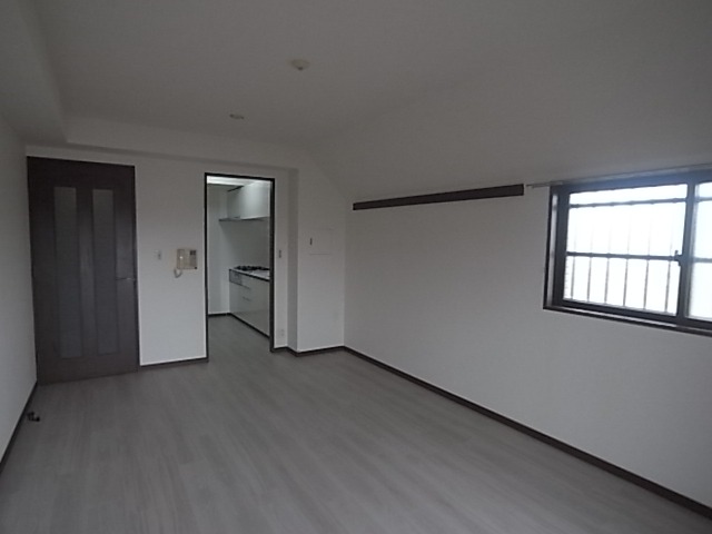 セラビーヌーベル4階 リビング