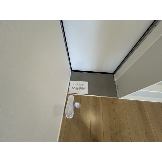 MQuarto江田301号室 玄関