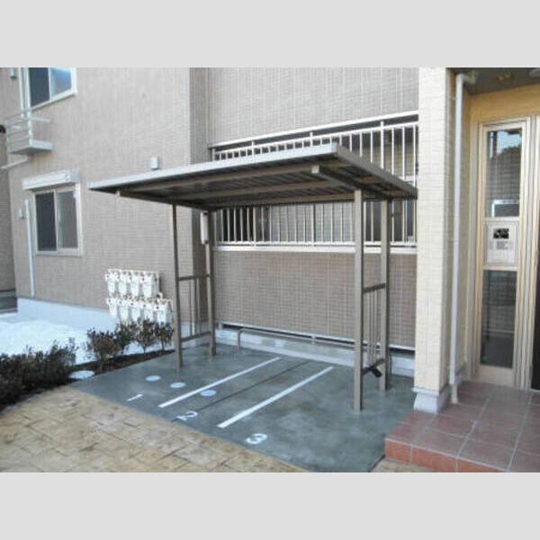 サニーコートⅣ バイク置場