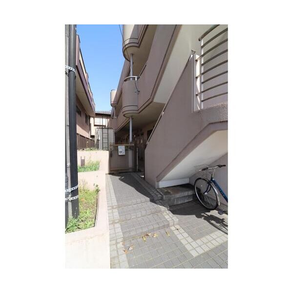 駒宮ハイツ エントランス