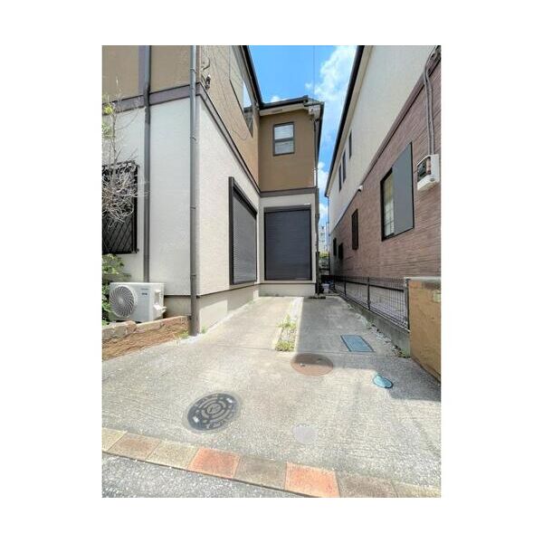 さいたま市桜区田島3丁目貸家 駐車場