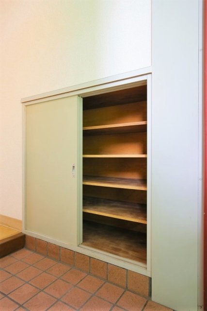 グリーンゲーブル2階 靴入