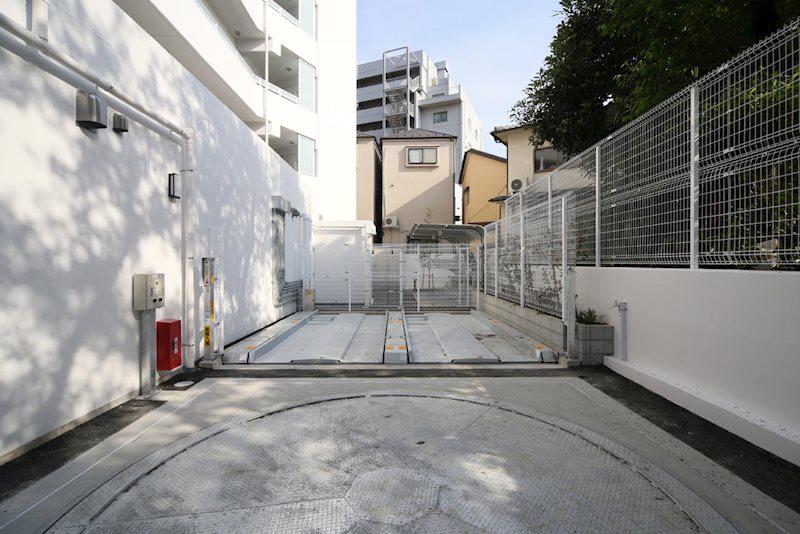 レジディア三宿5階 駐車場