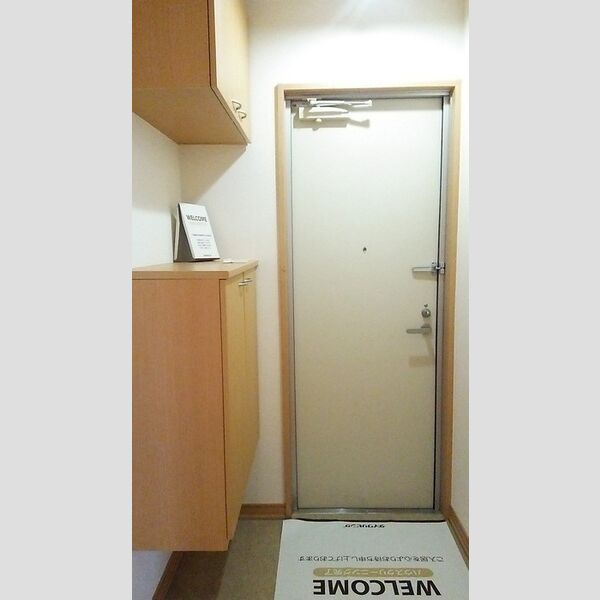 アネシス　壱番館 玄関