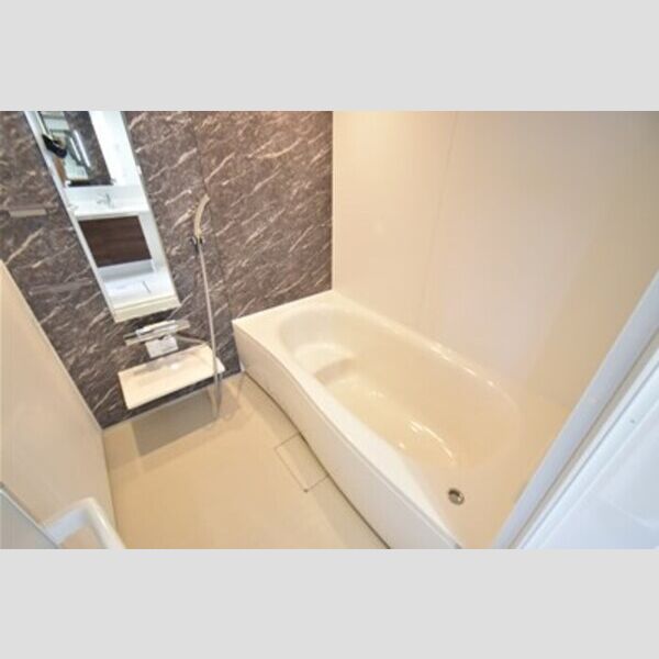 Same sky301号室 バス