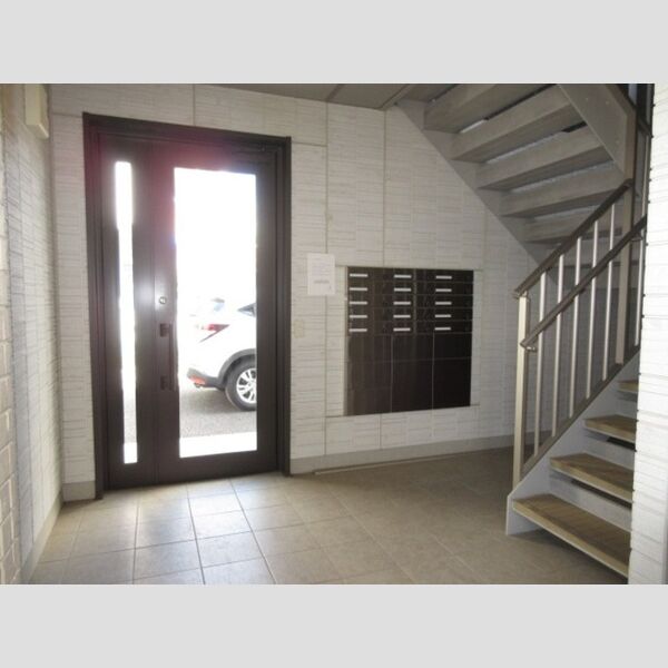 グローリー湘南Ⅱ エントランス