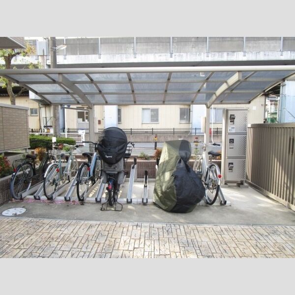 クラウン妙典 駐輪場