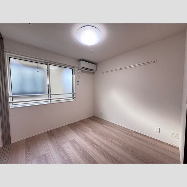 レンブランサ湘南台201号室 洋室