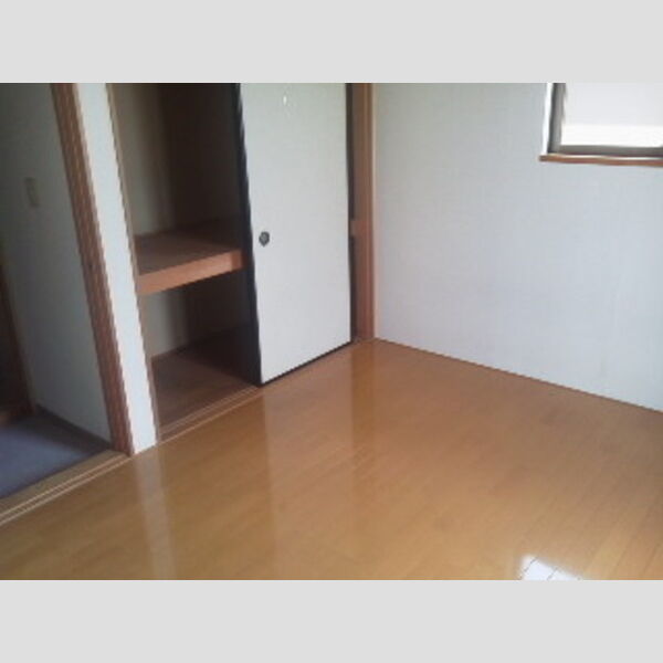 ベルテス石川 2F洋室