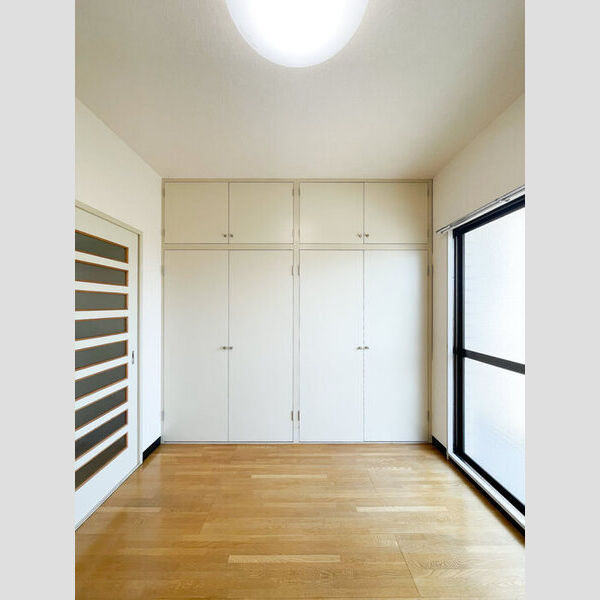 ビラ・フラワーヒル203号室 洋室