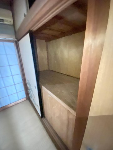 弓座アパート 収納