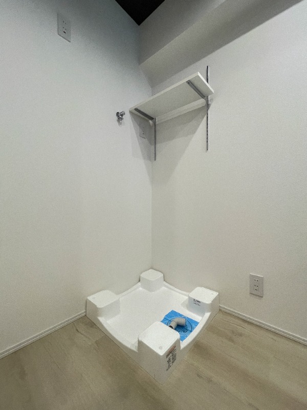 レジディア横濱馬車道6階 洗濯機置き場