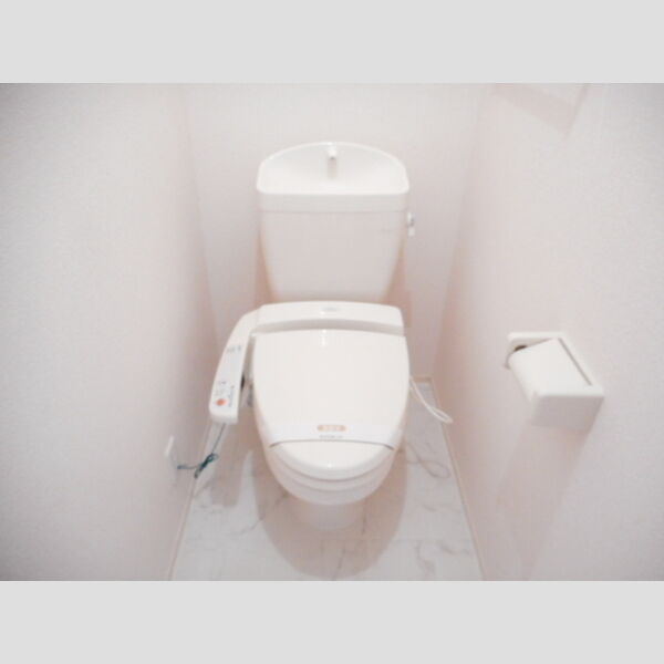 サンフルール101号室 温水洗浄暖房便座