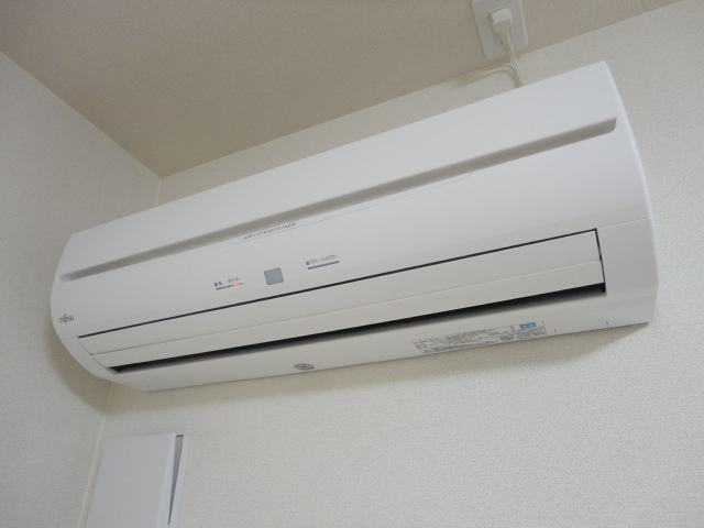 Ｌｅ　ｔｅｍｐｓ　ｈｅｕｒｅｕｘ　”Ｓ（ルタンウルーエス） エアコン