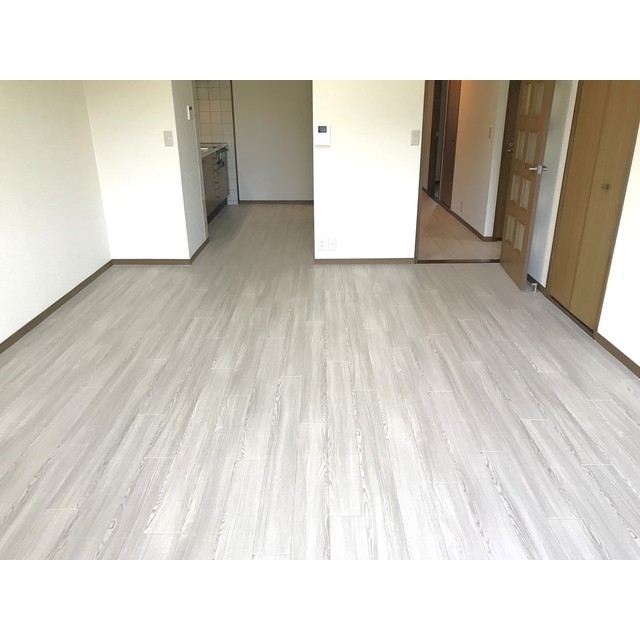 モンメール大磯103号室 リビング