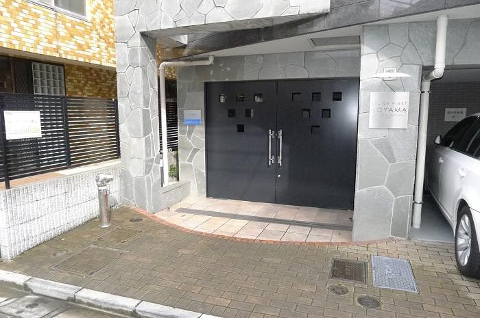 ステージファースト青山3階 エントランス