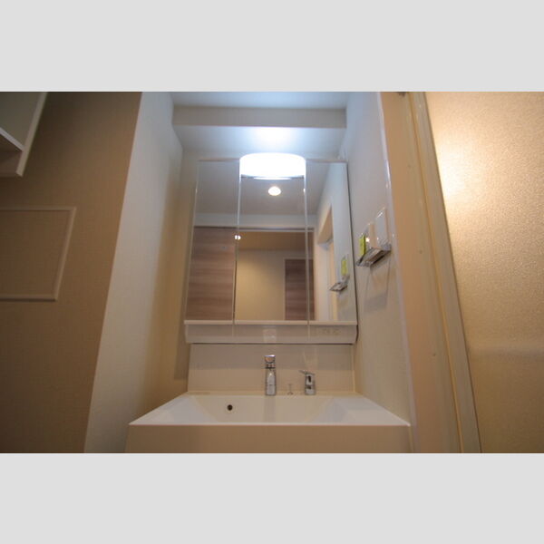 ホウエイコート秋葉原 独立洗面台