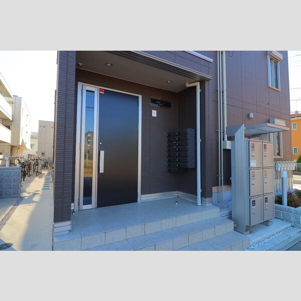 AZURE エントランス