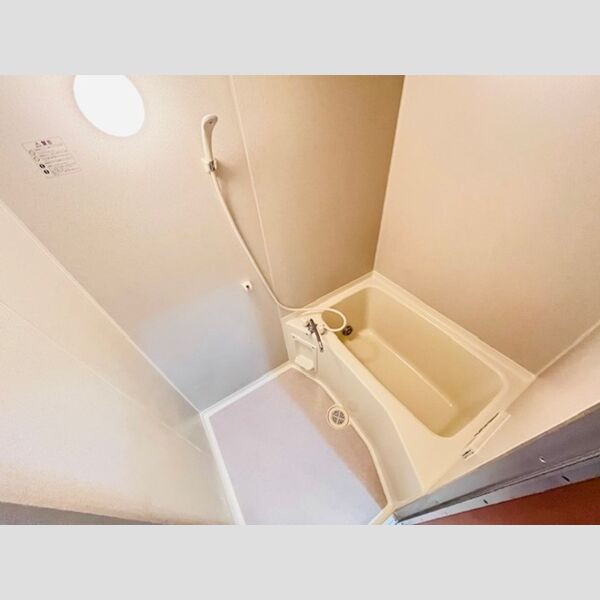 フレアウエスト103号室 バス