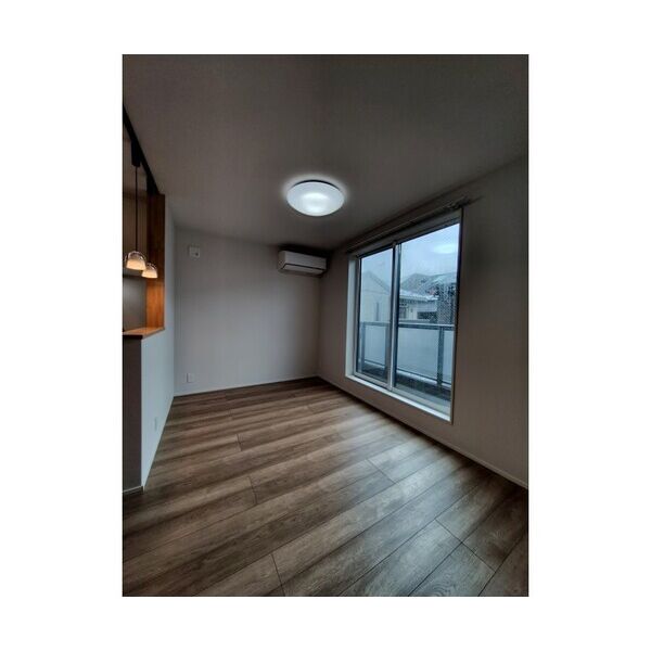 アンソレイユ明大前201号室 リビング