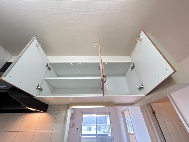 マノリアⅡ203号室 キッチン上収納