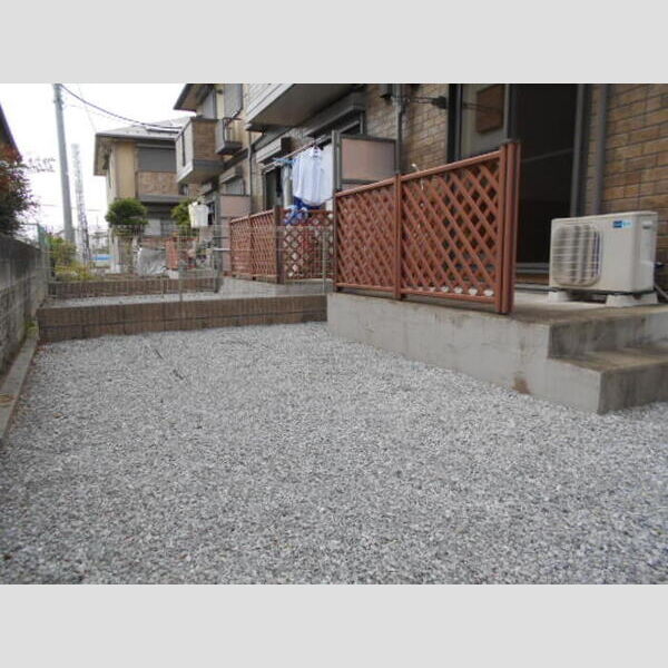 アミューズA・B　A102号室 専用庭